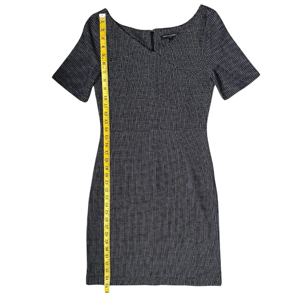 Fall Work Office Dress Banana Republic Black White Textured Knit Sheath Sz 2 - Picture 7 of 10